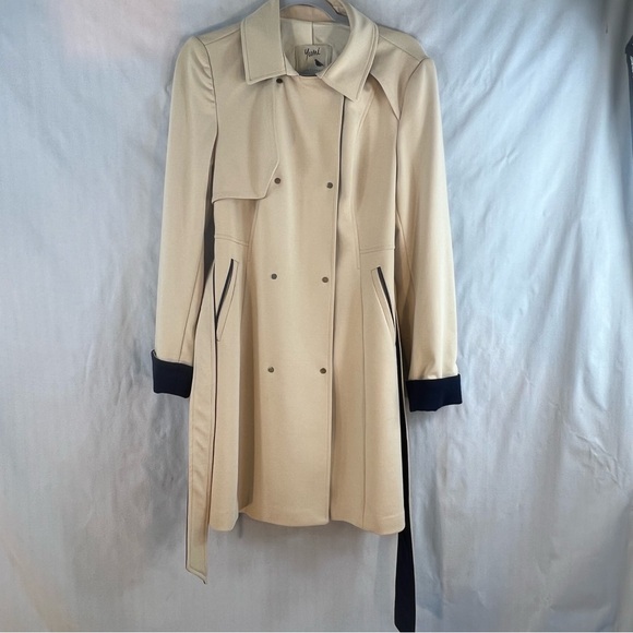 Elegant Cream and Navy Women's Trench Coat - Picture 2 of 12